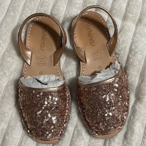 Norkinas Women’s Avarcas color gold rose size 37 handmade.